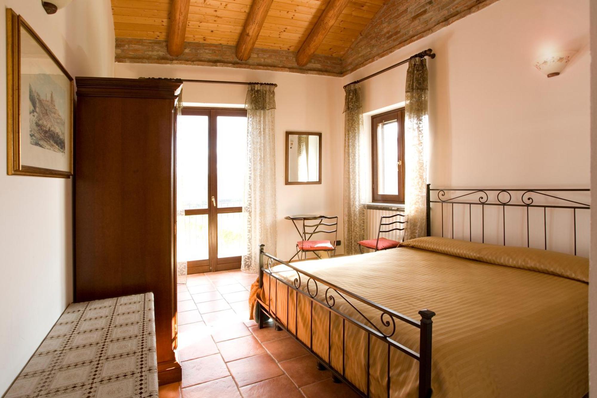 Agriturismo Antichi Poderi Gallina Neive Eksteriør bilde