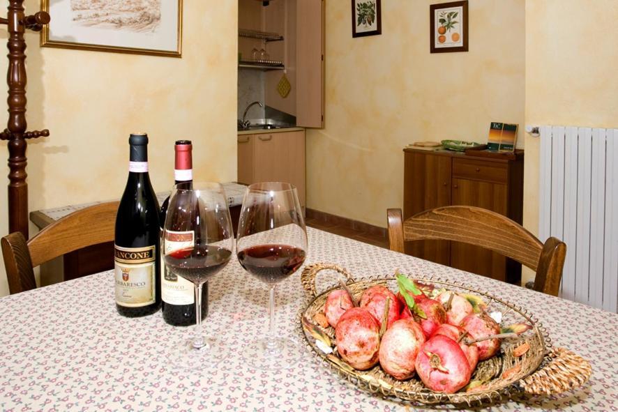 Agriturismo Antichi Poderi Gallina Neive Eksteriør bilde