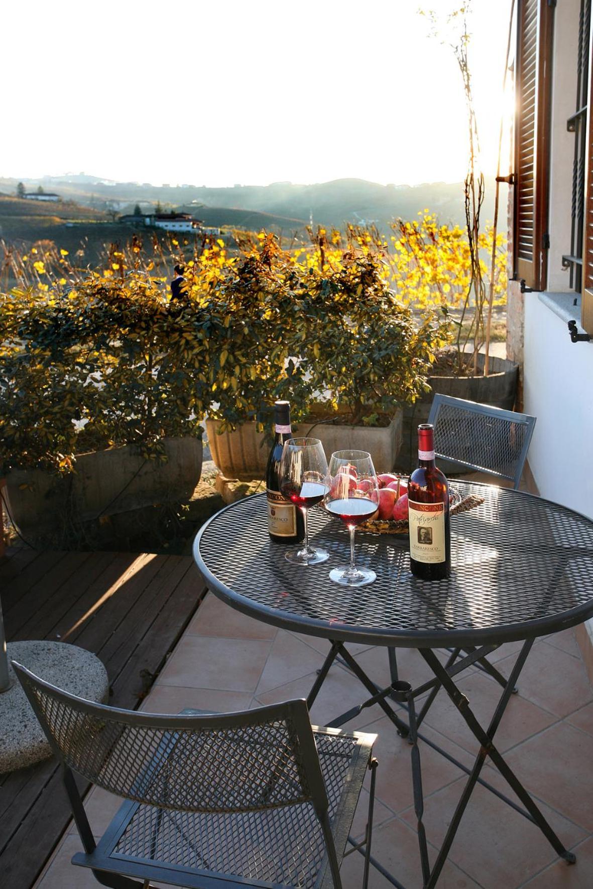 Agriturismo Antichi Poderi Gallina Neive Eksteriør bilde